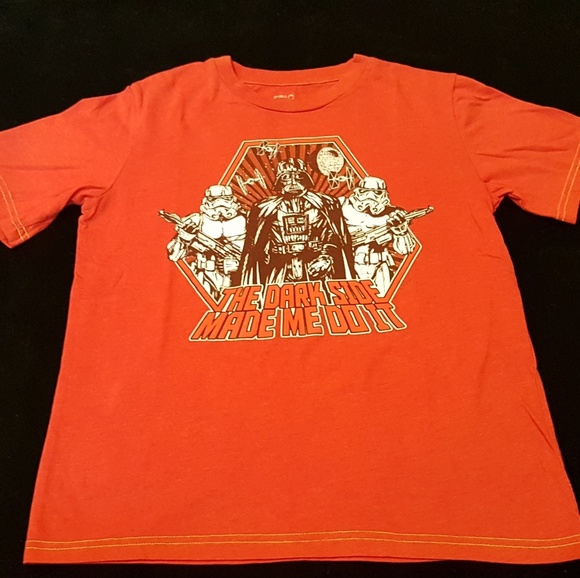 🤑 2/$30 🤑 Star Wars Red Graphic T-shirt - Picture 2 of 7